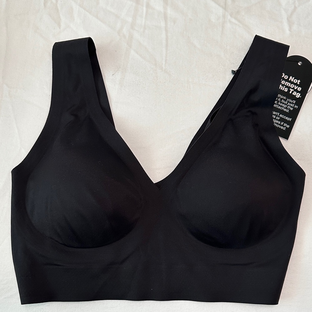 Sleek Black Women's Bra